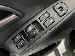 HYUNDAI - IX35 - 2010/2011 - Prata - R$ 58.900,00