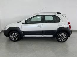 TOYOTA - ETIOS CROSS - 2016/2016 - Branca - R$ 53.900,00