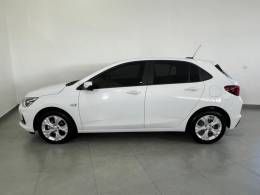 CHEVROLET - ONIX - 2023/2024 - Branca - R$ 93.900,00