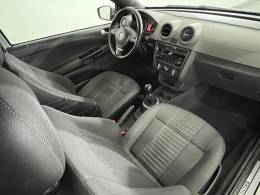 VOLKSWAGEN - SAVEIRO - 2013/2014 - Prata - R$ 65.900,00