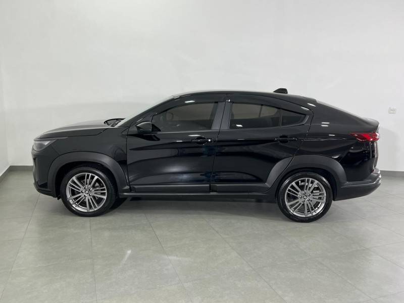FIAT - FASTBACK - 2023/2024 - Preta - R$ 104.900,00
