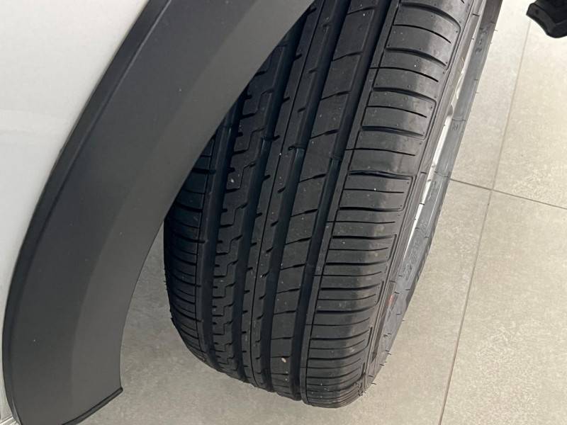 VOLKSWAGEN - SAVEIRO - 2013/2014 - Prata - R$ 65.900,00