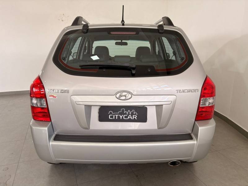 HYUNDAI - TUCSON - 2009/2010 - Prata - R$ 42.900,00