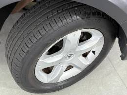 RENAULT - SANDERO - 2011/2011 - Vermelha - R$ 39.900,00