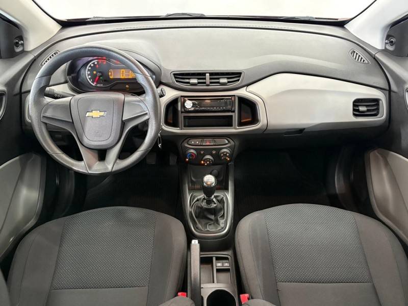 CHEVROLET - ONIX - 2017/2018 - Vermelha - R$ 50.900,00