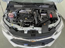 CHEVROLET - ONIX - 2023/2024 - Branca - R$ 93.900,00