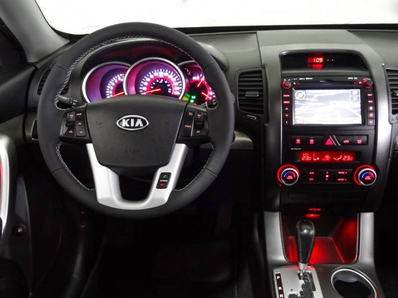 KIA MOTORS - SORENTO - 2012/2013 - Branca - R$ 73.900,00