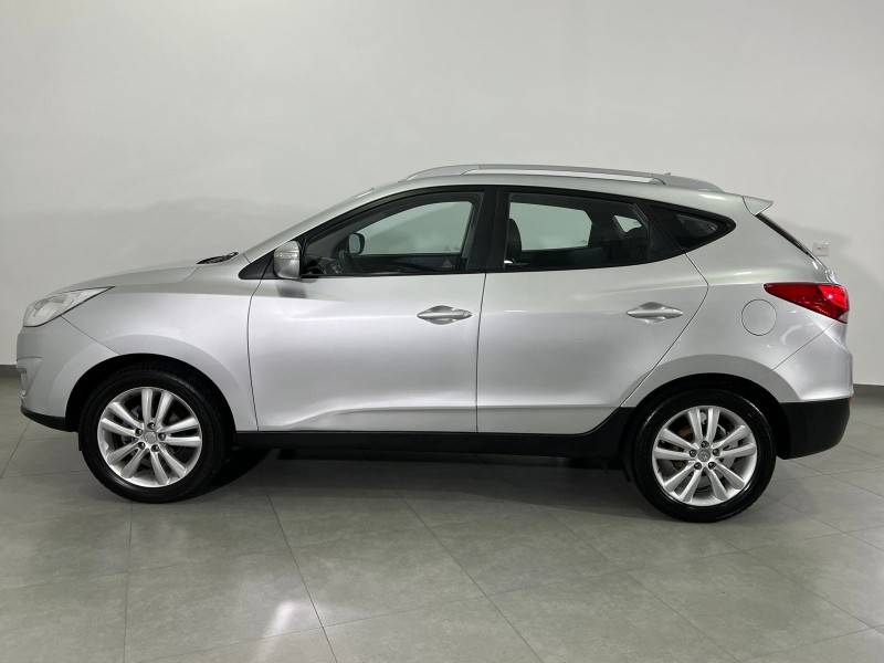 HYUNDAI - IX35 - 2010/2011 - Prata - R$ 58.900,00