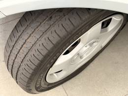 CHEVROLET - CORSA - 2011/2012 - Prata - R$ 35.900,00