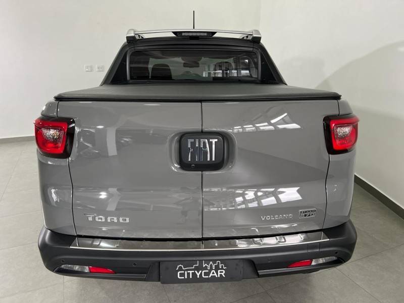 FIAT - TORO - 2022/2023 - Cinza - R$ 139.900,00