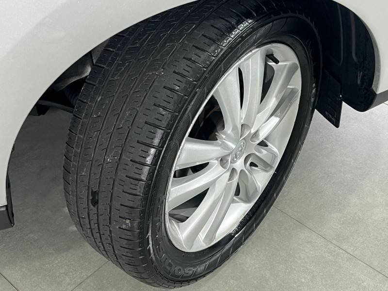 HYUNDAI - IX35 - 2010/2011 - Prata - R$ 58.900,00