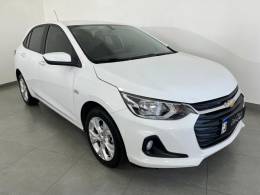 CHEVROLET - ONIX - 2023/2024 - Branca - R$ 93.900,00