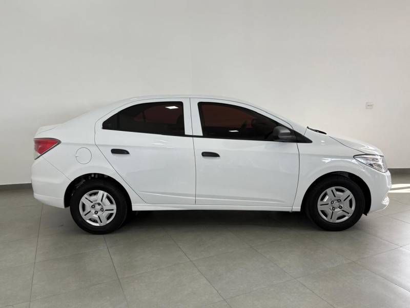 CHEVROLET - PRISMA - 2017/2018 - Branca - R$ 51.900,00