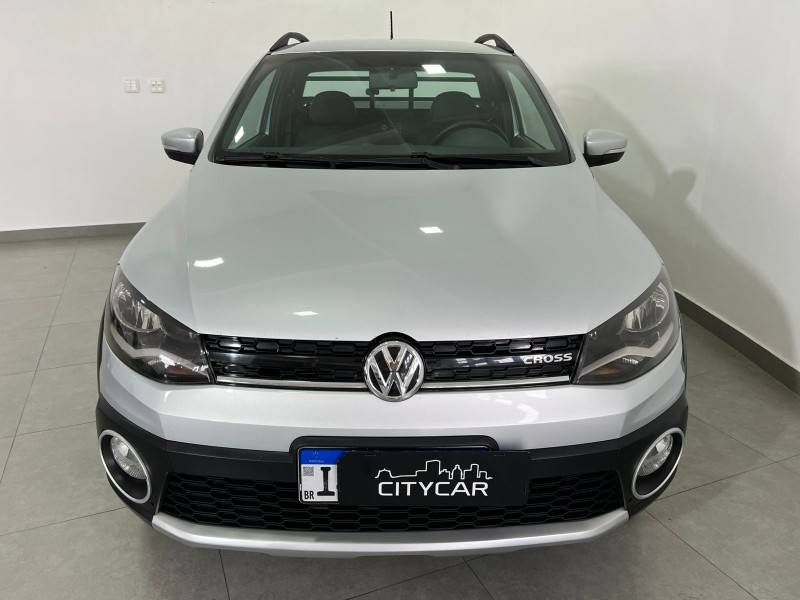 VOLKSWAGEN - SAVEIRO - 2013/2014 - Prata - R$ 65.900,00