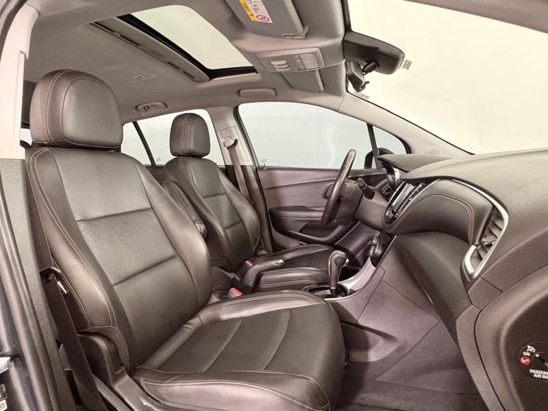 CHEVROLET - TRACKER - 2018/2018 - Cinza - R$ 89.900,00