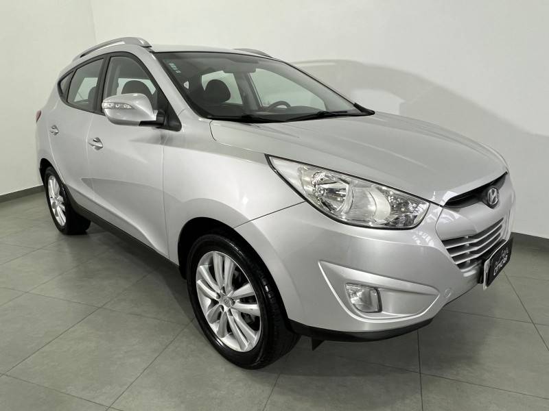HYUNDAI - IX35 - 2010/2011 - Prata - R$ 58.900,00