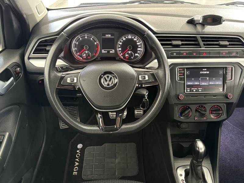 VOLKSWAGEN - VOYAGE - 2018/2019 - Branca - R$ 66.900,00