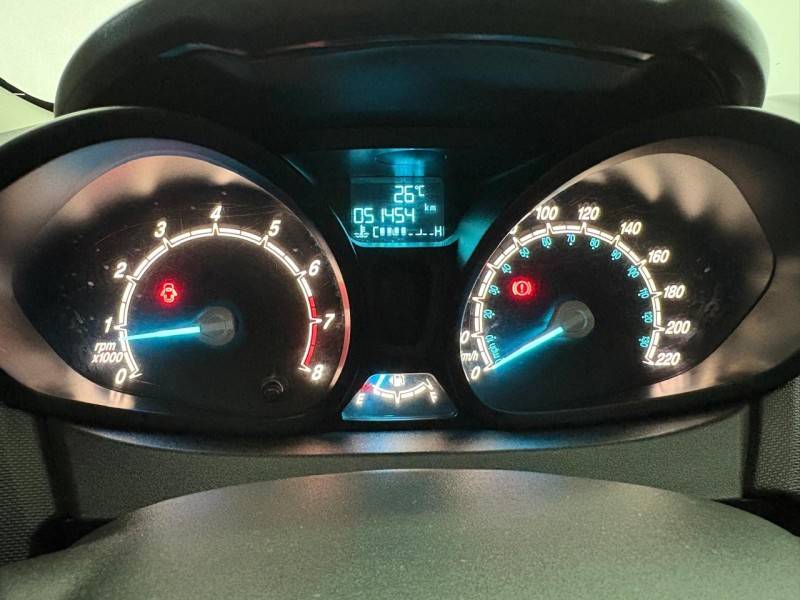 FORD - FIESTA - 2016/2017 - Preta - R$ 56.900,00