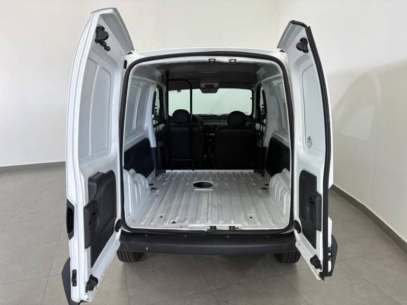 RENAULT - KANGOO - 2014/2015 - Branca - R$ 47.900,00