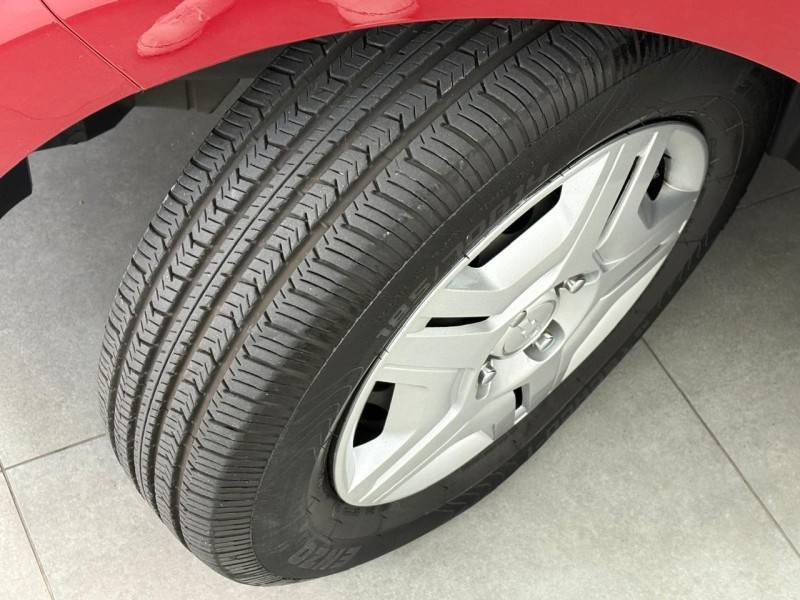 CHEVROLET - ONIX - 2017/2018 - Vermelha - R$ 50.900,00