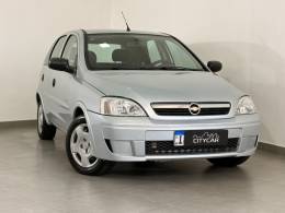 CHEVROLET - CORSA - 2011/2012 - Prata - R$ 35.900,00